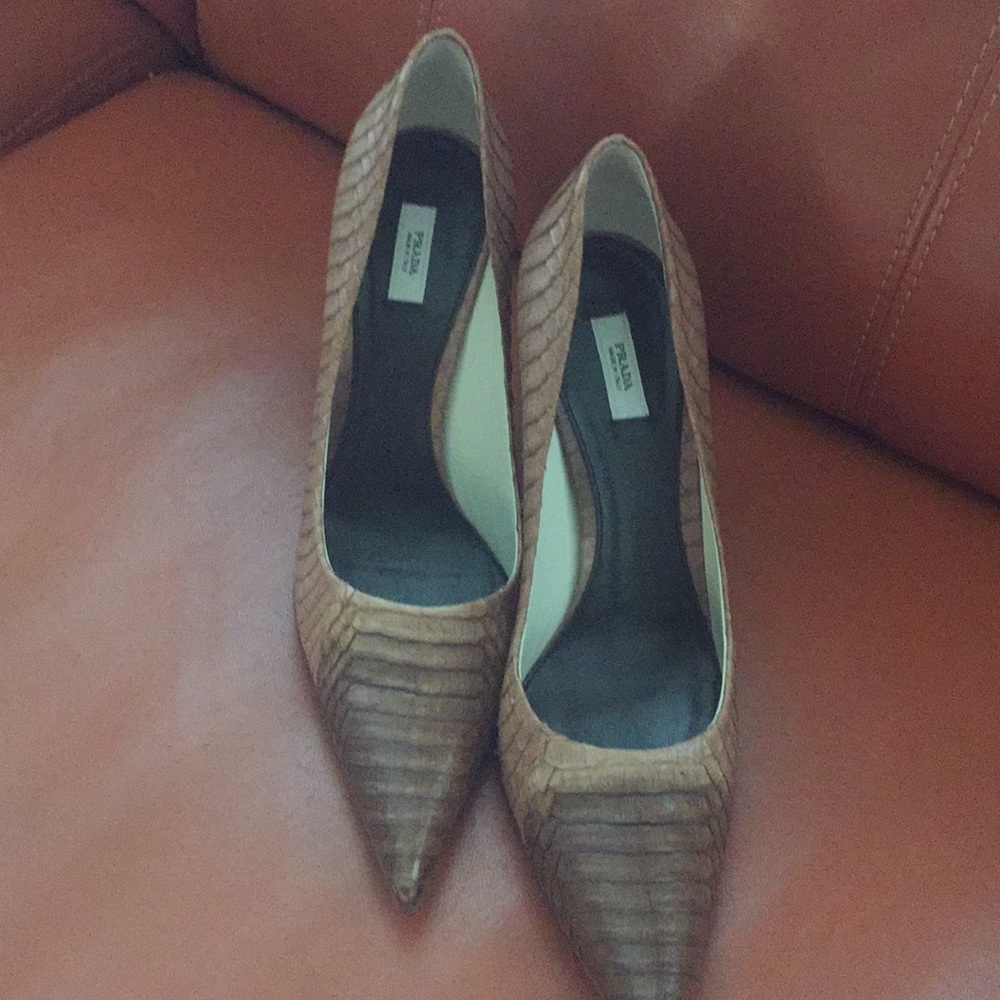 Prada heels size 7.5 no box